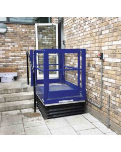 Hydraulisk lasteplattform for lasting og lossing av lastebil