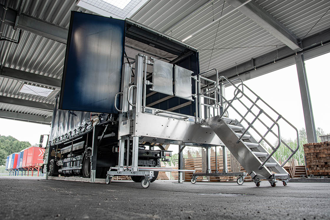 Høydejusterbare sidearbeidsplattformer